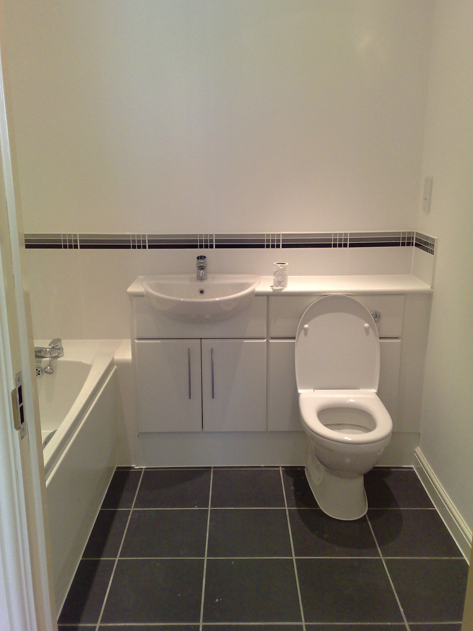 Bathroom — 99 Wooldridge Close